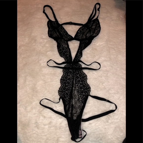 Victoria’s Secret strappy teddy - Picture 1 of 1